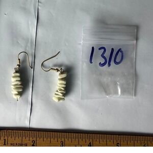 Handmade‎ White Chip Stone Dangle Earrings Lightweight Boho Beach
